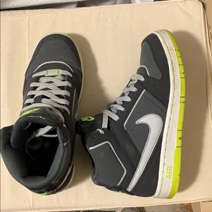 Nike Air Prestige 3 Women's Hightop Sneakers